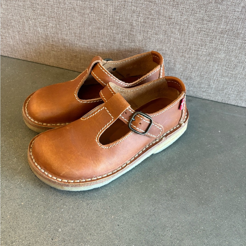 Duckfeet Lolland T-Strap Mary Jane Flats, size Women’s US 6